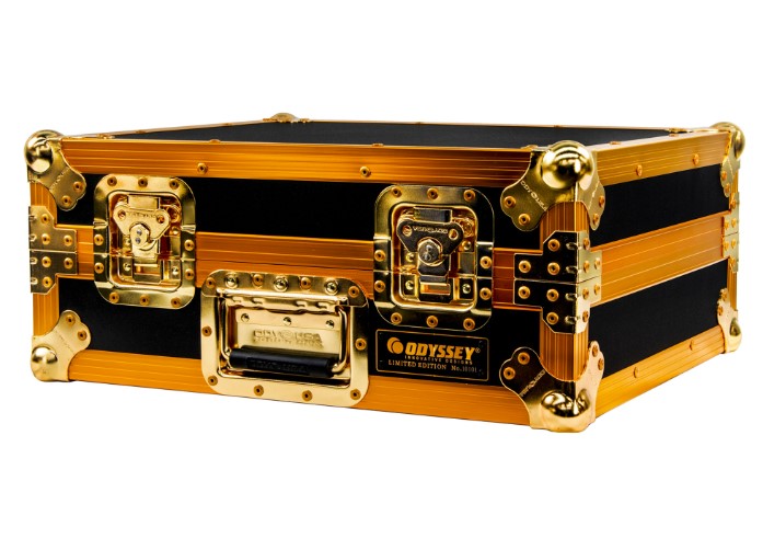 Technics SL-1200MK7 Direct Drive Turntable + Odyssey Limited Edition Gold Turntable Flight Case