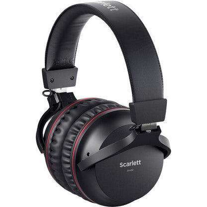 Focusrite Scarlett 2i2 Studio USB-C Audio Interface with Microphone and Headphones (4th Generation) (Open Box)